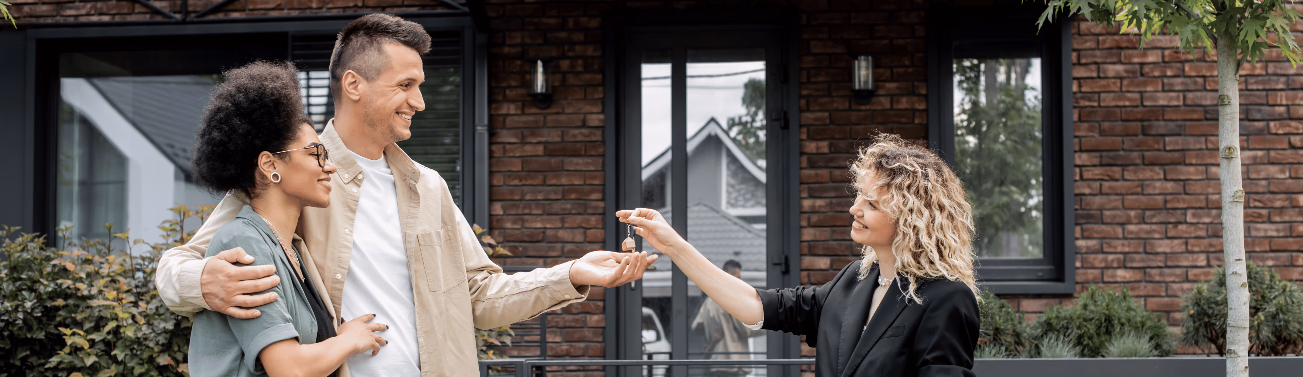 18 Closing Gift Ideas Under $100 That Clients Actually Keep